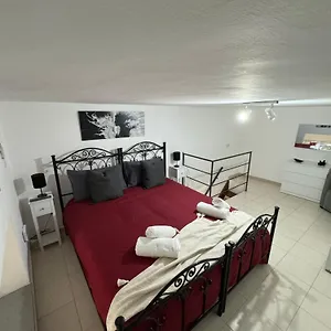 Casa Candy Aeroporto di Catania Fontana Rossa
